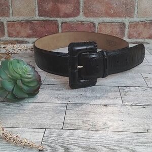 Elegant Black Italian Calfskin Leather Croc-Embossed Women's Belt